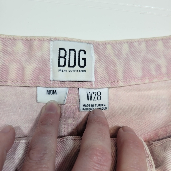 BDG High Rise Mom Shorts Pink Denim 28 Distressed Raw Hem - Picture 2 of 5
